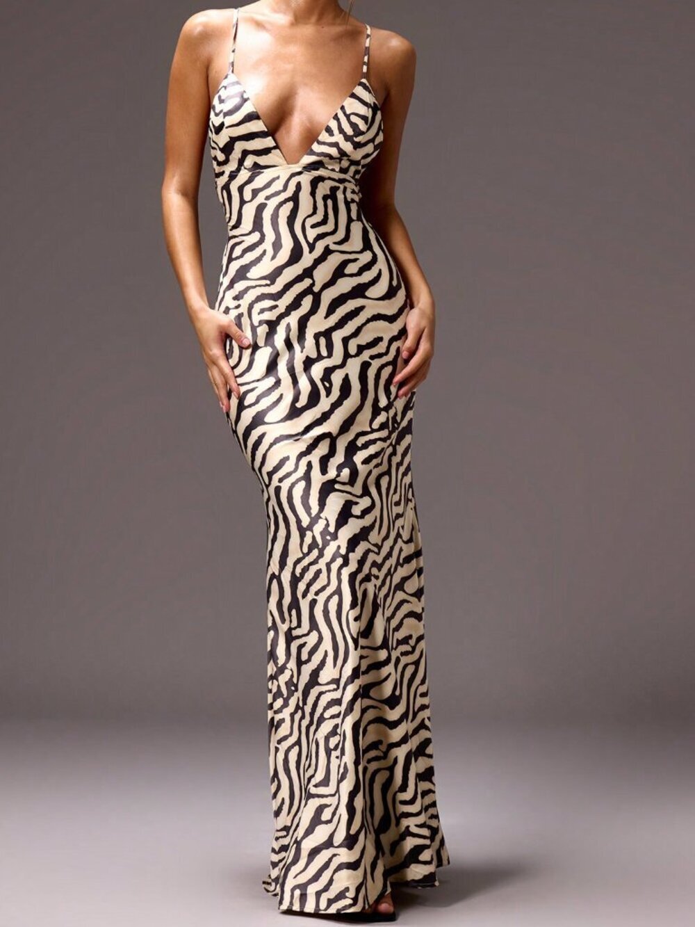 Tan Casual Women's Zebra Striped Backless Maxi Dress